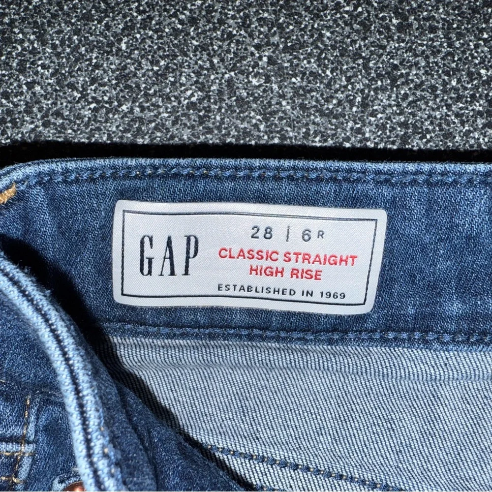 GAP Women's Classic Straight High Rise Leg Blue Jeans‎ Size 28/6